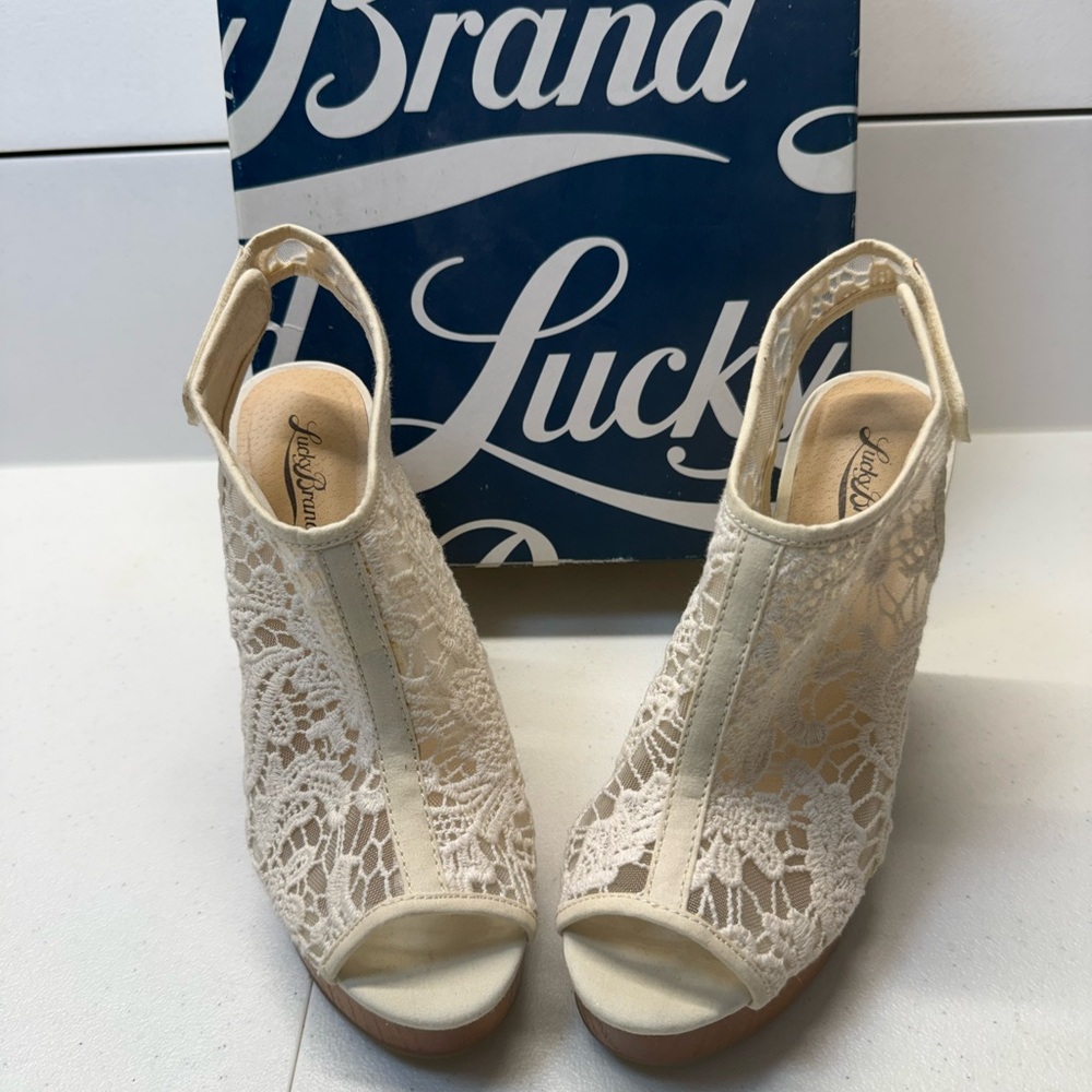 Lucky Brand Rezdah Off White Lacy Crochet Peep Toe Wedge Sandals FairyCore Boho